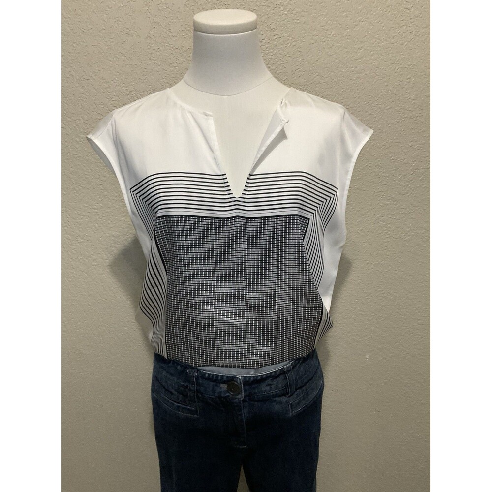 Ann Taylor, NWT, Sleeveless V-Neck Blouse, White And Navy, Size: M